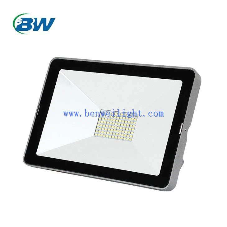 रिचार्जेबल फ्लड लाइट