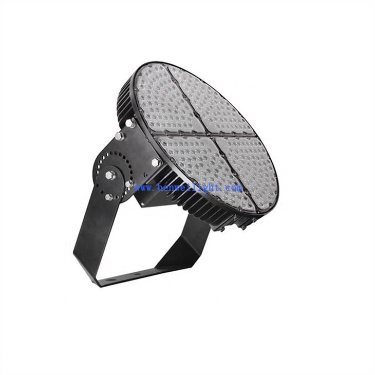 LED football pitch lights (2)
