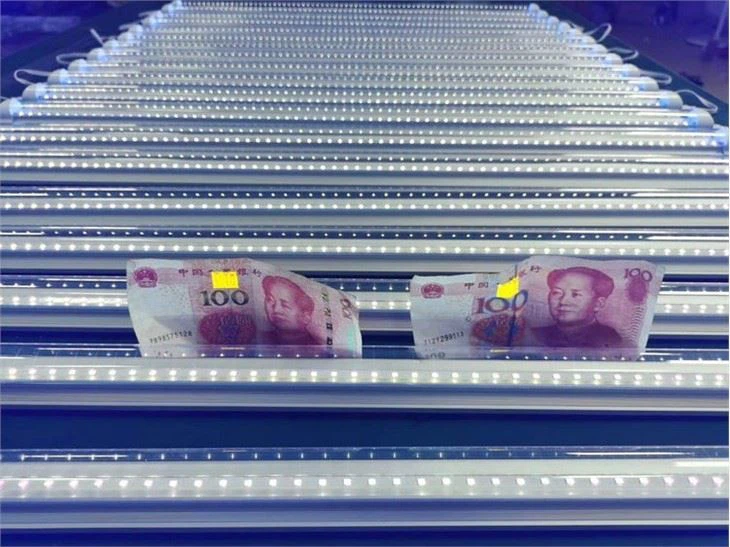 ब्लैक लाइट ट्यूब टी8 32डब्ल्यू