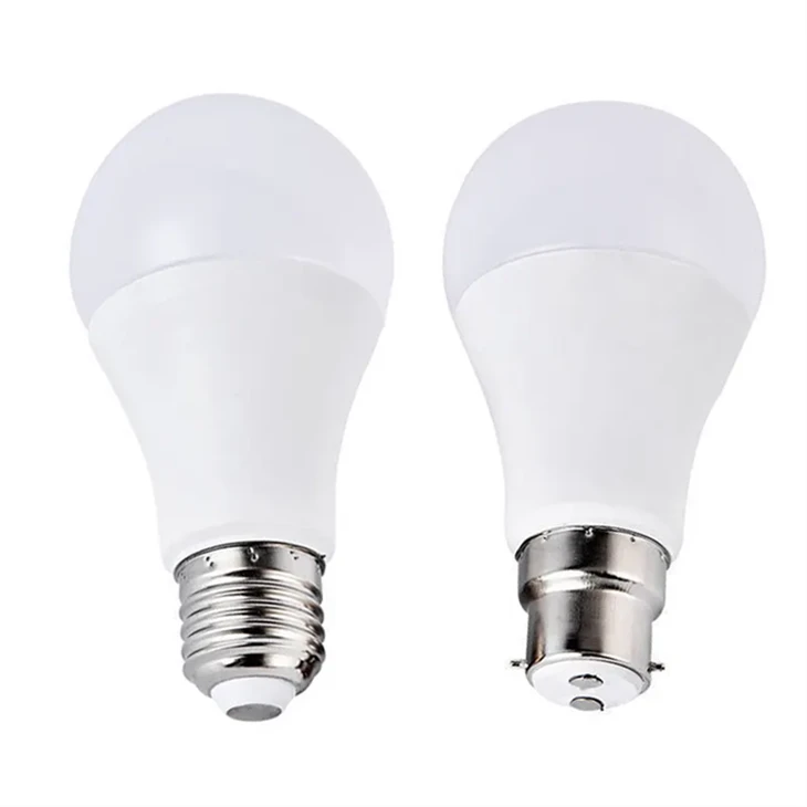 Dusk To Dawn Light Bulbs 60 Watt Equivalent, 630 Lumen Energy Efficient Daylight White 7W A19 LED Light Bulb factory